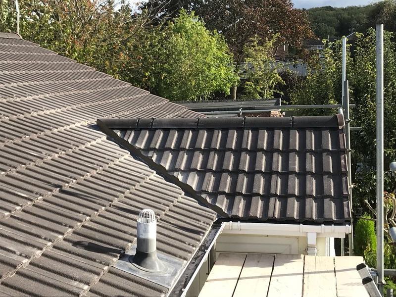Pitched Roof vs Flat Roof UK